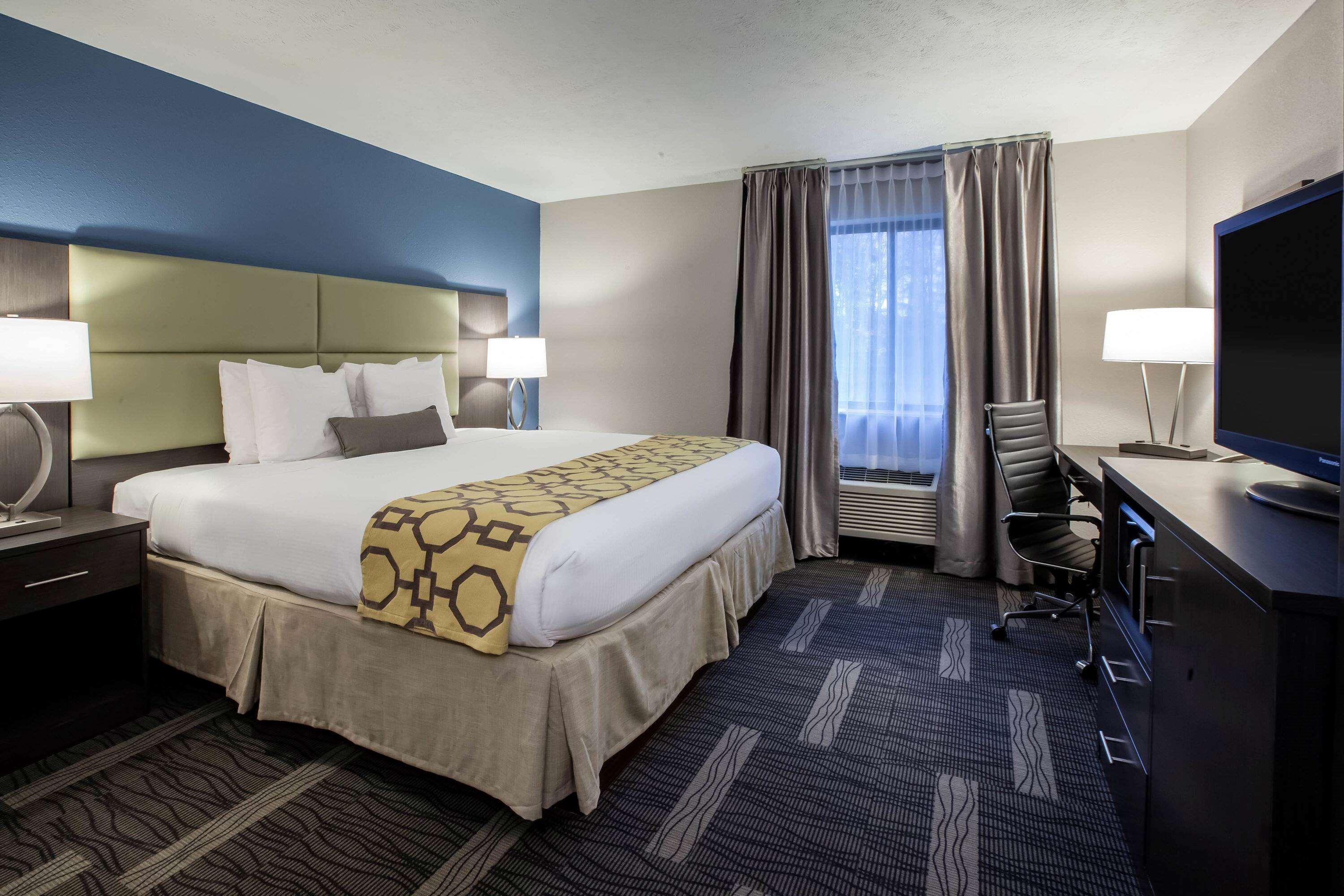 Baymont By Wyndham Traverse City Exterior foto