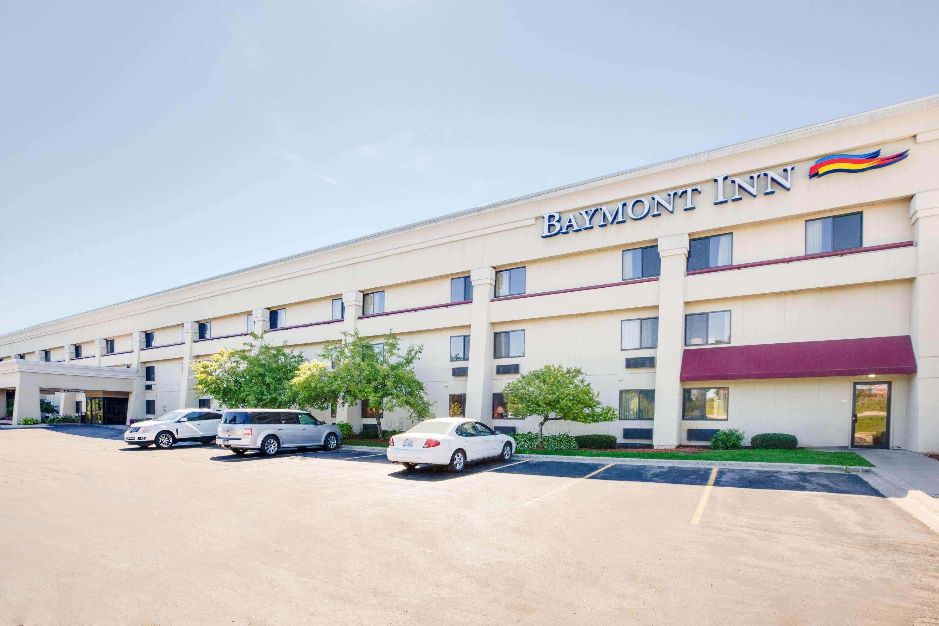 Baymont By Wyndham Traverse City Exterior foto