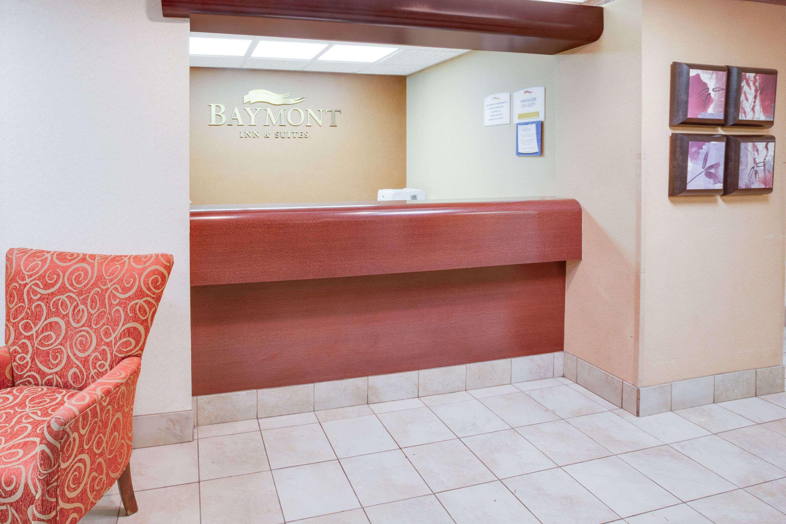 Baymont By Wyndham Traverse City Exterior foto