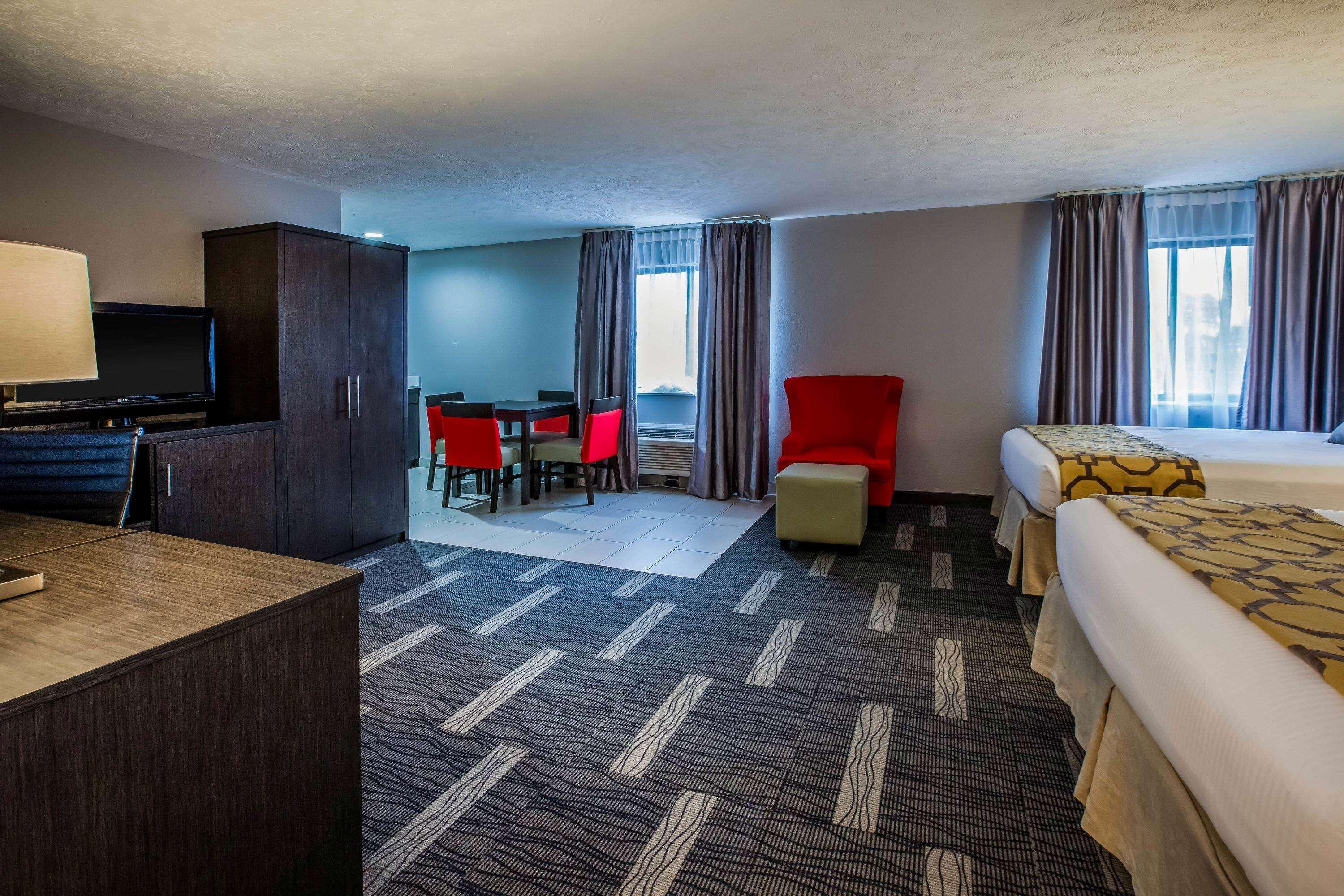 Baymont By Wyndham Traverse City Exterior foto